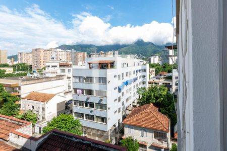 Vista de apartamento à venda com 2 quartos, 74m² em Grajaú, Rio de Janeiro