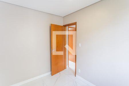 Quarto 1 de apartamento para alugar com 2 quartos, 54m² em Horto Florestal, Belo Horizonte