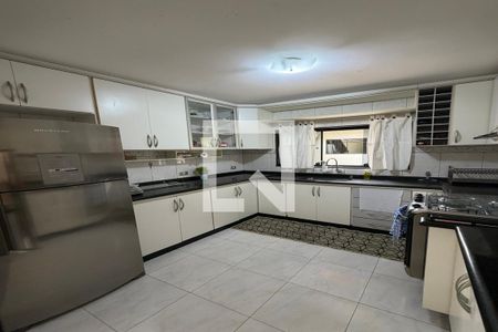 Casa à venda com 4 quartos, 324m² em Jardim Las Vegas, São Bernardo do Campo