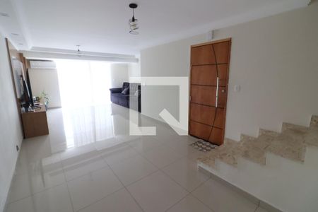 Sala de casa à venda com 3 quartos, 228m² em Cidade das Flores, Osasco