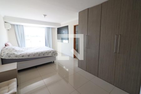 Suíte 1 de casa à venda com 3 quartos, 228m² em Cidade das Flores, Osasco