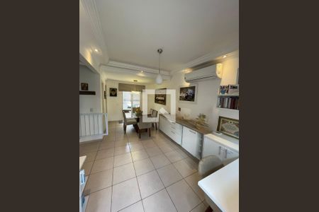 Cozinha de casa de condomínio à venda com 3 quartos, 80m² em Fazenda Santa Cândida, Campinas