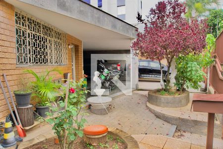 Entrada da Casa de casa à venda com 3 quartos, 568m² em Calafate, Belo Horizonte