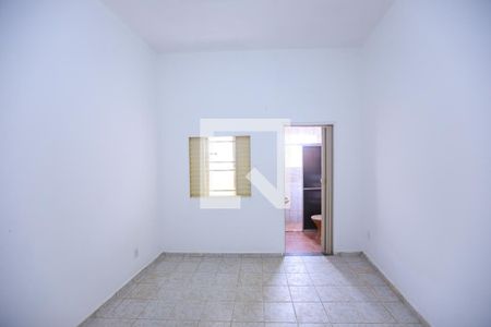 Quarto de casa para alugar com 1 quarto, 36m² em Jardim Mangalot, São Paulo