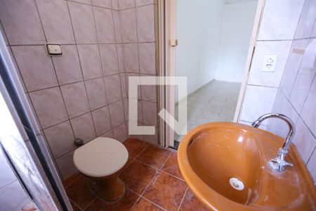 Banheiro de casa para alugar com 1 quarto, 36m² em Jardim Mangalot, São Paulo