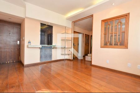 Sala de Estar de apartamento à venda com 3 quartos, 121m² em Coração Eucarístico, Belo Horizonte