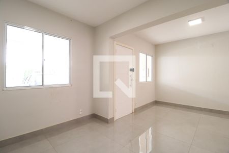Sala de casa de condomínio para alugar com 3 quartos, 170m² em Morada da Colina, Uberlândia