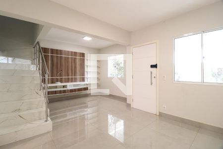 Sala de casa de condomínio para alugar com 3 quartos, 170m² em Morada da Colina, Uberlândia