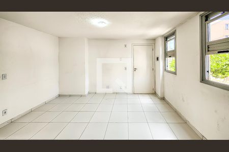 Sala/Cozinha de apartamento para alugar com 2 quartos, 53m² em Vila Natal, São Paulo