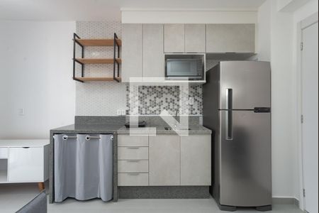 Cozinha de apartamento para alugar com 1 quarto, 28m² em Vila Romana, São Paulo