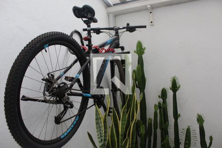 Quintal de casa para alugar com 2 quartos, 52m² em Chácara Ondas Verdes, Cotia