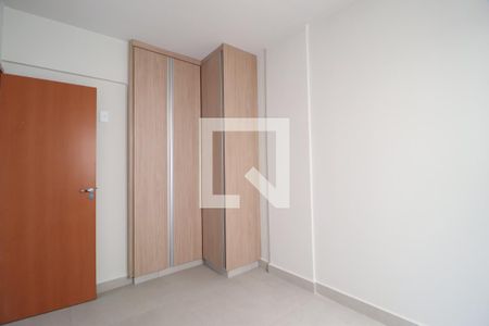 Quarto 2 de apartamento para alugar com 2 quartos, 45m² em Tibery, Uberlândia