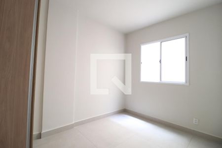 Quarto 2 de apartamento para alugar com 2 quartos, 45m² em Tibery, Uberlândia