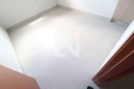 Quarto 1 de apartamento para alugar com 2 quartos, 45m² em Tibery, Uberlândia
