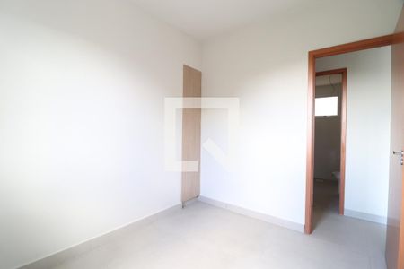 Quarto 1 de apartamento para alugar com 2 quartos, 45m² em Tibery, Uberlândia