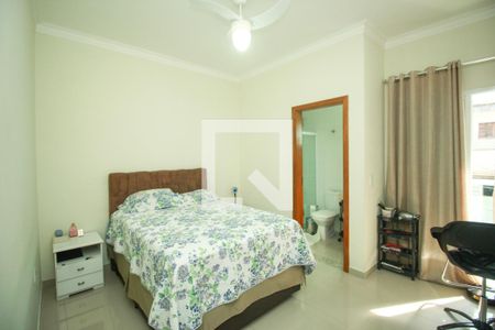 Suíte de casa à venda com 4 quartos, 170m² em Vila Curuçá, Santo André