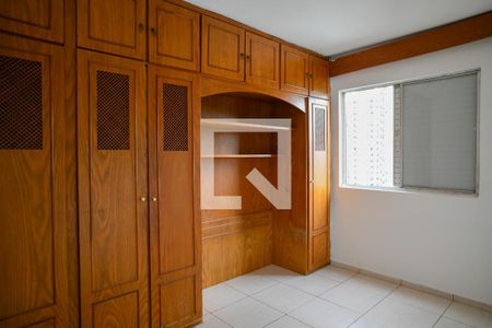 Quarto 1 de apartamento para alugar com 2 quartos, 52m² em Jardim Celeste, São Paulo