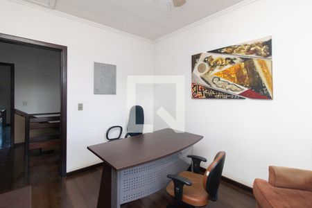 Escritório de casa à venda com 4 quartos, 250m² em Nonoai, Porto Alegre