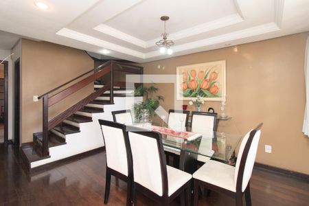 Sala de casa à venda com 4 quartos, 250m² em Nonoai, Porto Alegre