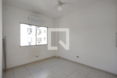 Quarto 1 de apartamento para alugar com 2 quartos, 62m² em Pechincha, Rio de Janeiro