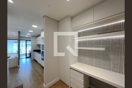 Hall de Entrada de apartamento à venda com 2 quartos, 72m² em Barra Funda, São Paulo