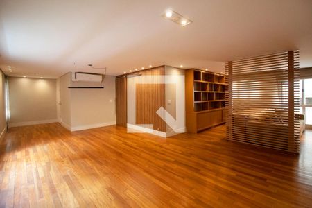 Apartamento à venda com 3 quartos, 158m² em Cerqueira César, São Paulo
