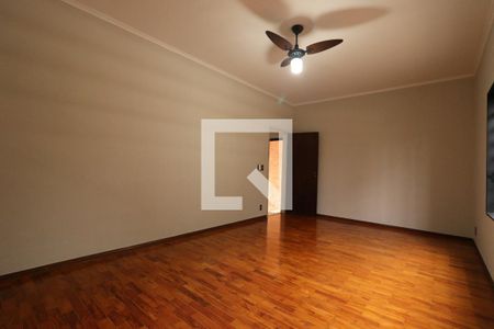 Sala de casa para alugar com 4 quartos, 250m² em Jardim Macedo, Ribeirão Preto