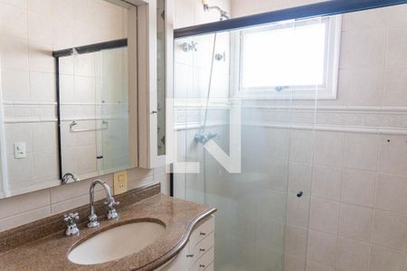 Banheiro da Suíte 1 de casa à venda com 3 quartos, 284m² em Jardim Oriental, São Paulo