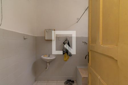 Banheiro de casa para alugar com 1 quarto, 60m² em Liberdade, São Paulo