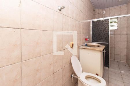 Banheiro de casa para alugar com 2 quartos, 300m² em Vila Nova Mazzei, São Paulo