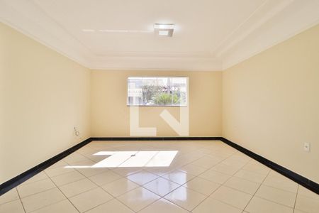 Sala de casa de condomínio para alugar com 3 quartos, 210m² em Jardim Holanda, Uberlândia