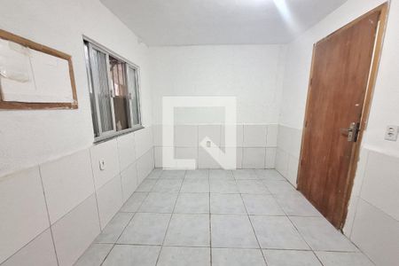 Quarto de casa para alugar com 1 quarto, 50m² em Parque Uruguaiana, Duque de Caxias