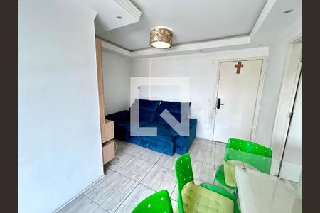 Sala de apartamento para alugar com 2 quartos, 58m² em Vila das Palmeiras, Guarulhos