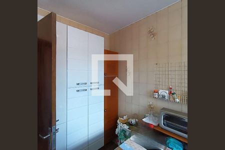 Casa à venda com 3 quartos, 179m² em Parque Sao Domingos, São Paulo