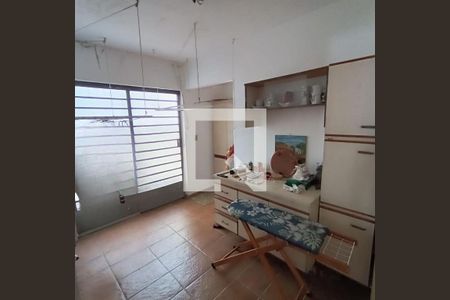 Casa à venda com 3 quartos, 179m² em Parque Sao Domingos, São Paulo
