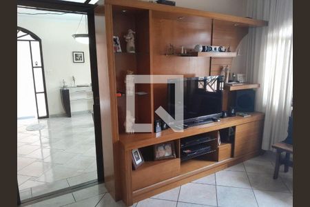 Casa à venda com 3 quartos, 238m² em Vila Bancaria Munhoz, São Paulo