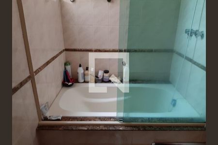 Casa à venda com 3 quartos, 180m² em Parque Sao Domingos, São Paulo