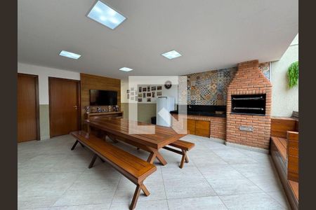 Casa à venda com 3 quartos, 264m² em Parque Sao Domingos, São Paulo