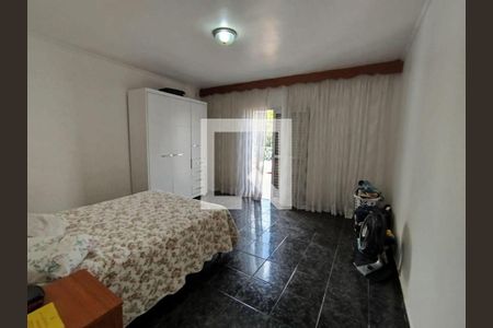 Casa à venda com 3 quartos, 196m² em Parque Maria Domitila, São Paulo