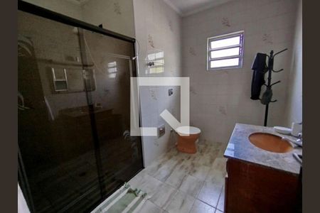 Casa à venda com 3 quartos, 196m² em Parque Maria Domitila, São Paulo