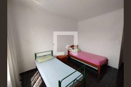 Casa à venda com 3 quartos, 196m² em Parque Maria Domitila, São Paulo