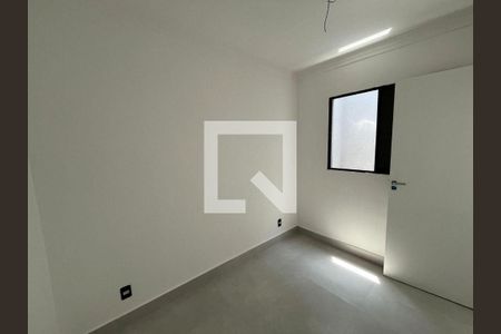 Casa à venda com 3 quartos, 133m² em Vila Bruna, São Paulo