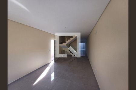 Casa à venda com 3 quartos, 130m² em Umuarama, Osasco