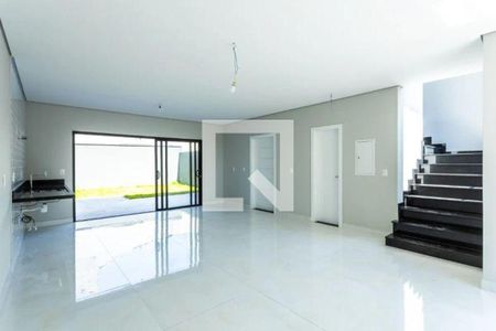 Casa à venda com 3 quartos, 210m² em Vila Albertina, São Paulo