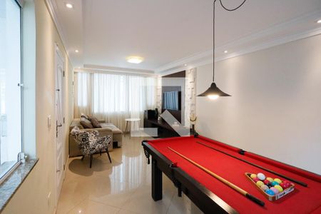 Sala  de casa à venda com 4 quartos, 240m² em Vila Mazzei, São Paulo