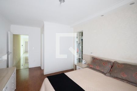 Suíte de casa à venda com 4 quartos, 240m² em Vila Mazzei, São Paulo