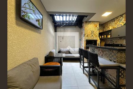 Casa à venda com 3 quartos, 206m² em Parque Sao Domingos, São Paulo