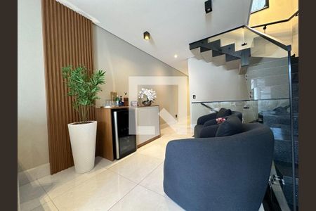 Casa à venda com 3 quartos, 206m² em Parque Sao Domingos, São Paulo