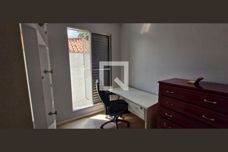 Casa à venda com 3 quartos, 142m² em Parque Maria Domitila, São Paulo