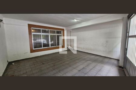 Casa à venda com 3 quartos, 142m² em Parque Maria Domitila, São Paulo